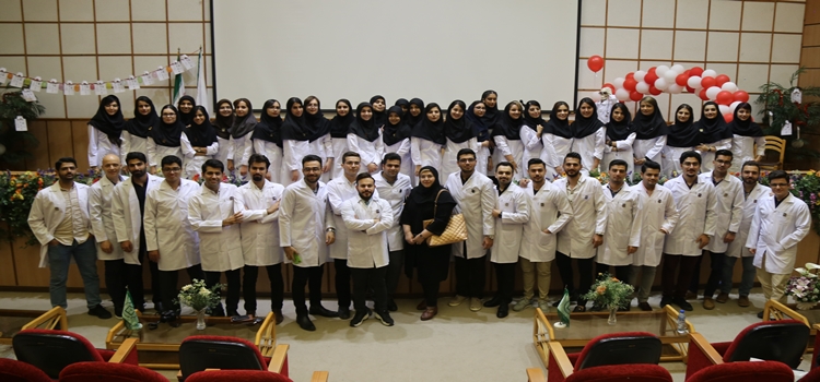 برگزاری جشن روپوش سفید دانشجویان پزشکی ورودی 94